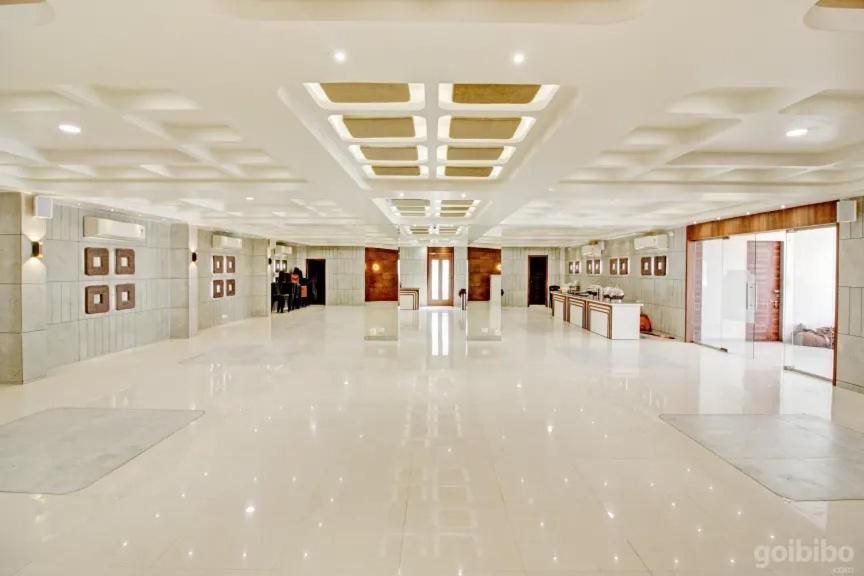 Hotel Caravan Unjha Exterior photo